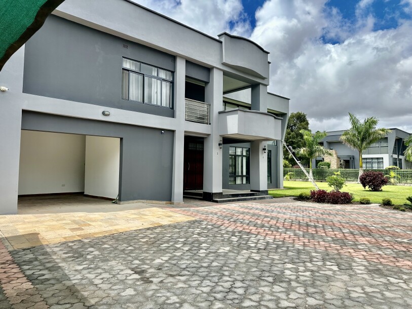 EXECUTIVE BEDROOMED VILLA FOR RENT-1