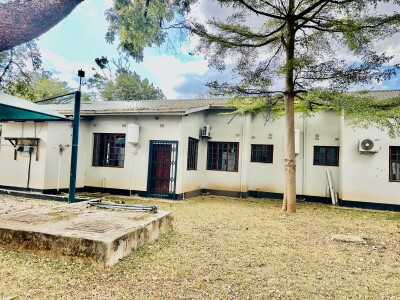 FOUR BEDROOM HOUSE FOR RENT-2