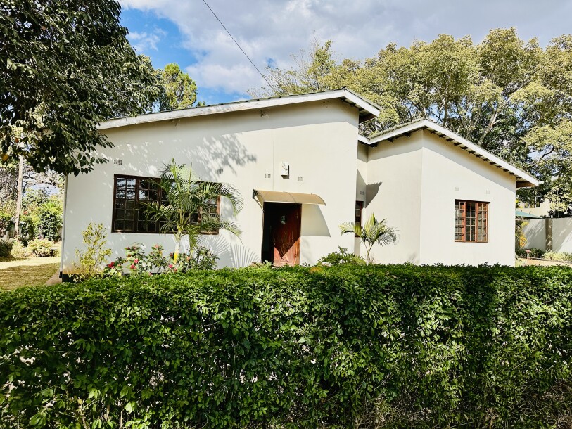 FOUR BEDROOM HOUSE FOR RENT-1