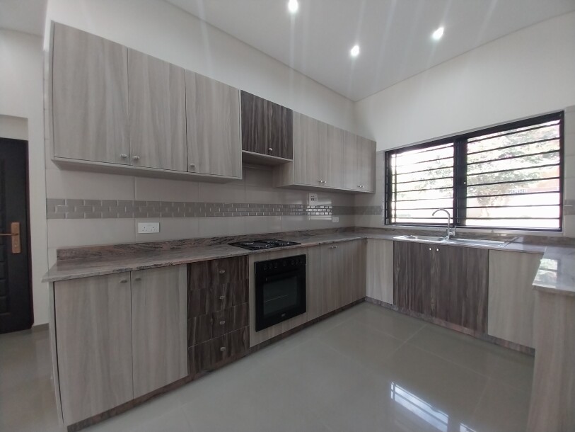 Kabulonga Three (3) bedroomed unfurnished apartments-9