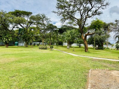 Three bedroomed house for rent-4