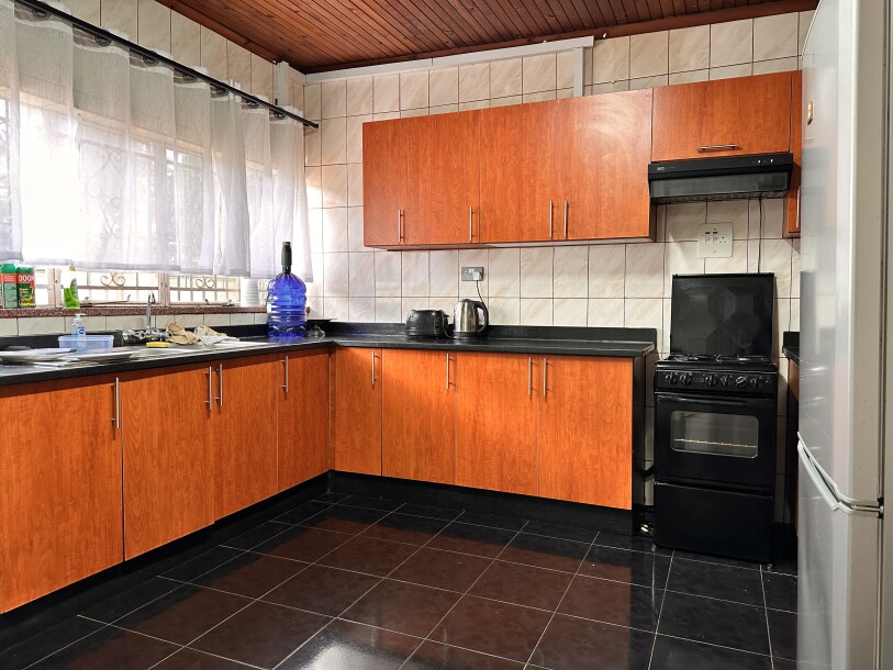 Three Bedroomed apartment for rent-8