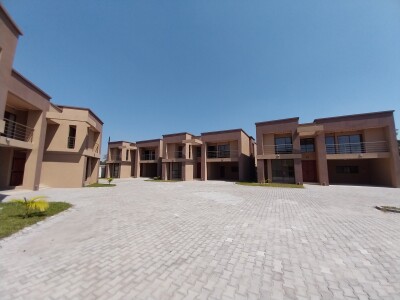 Three (3) bedroomed Duplex apartments for rent-5